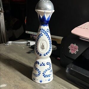 Hand-painted ceramic decanter for Clase Azul Reposado Tequila - EMPTY - 750ml